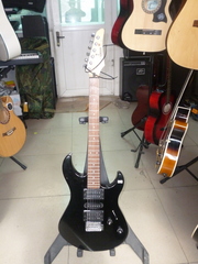Электро-Гитара Yamaha ERG 121C